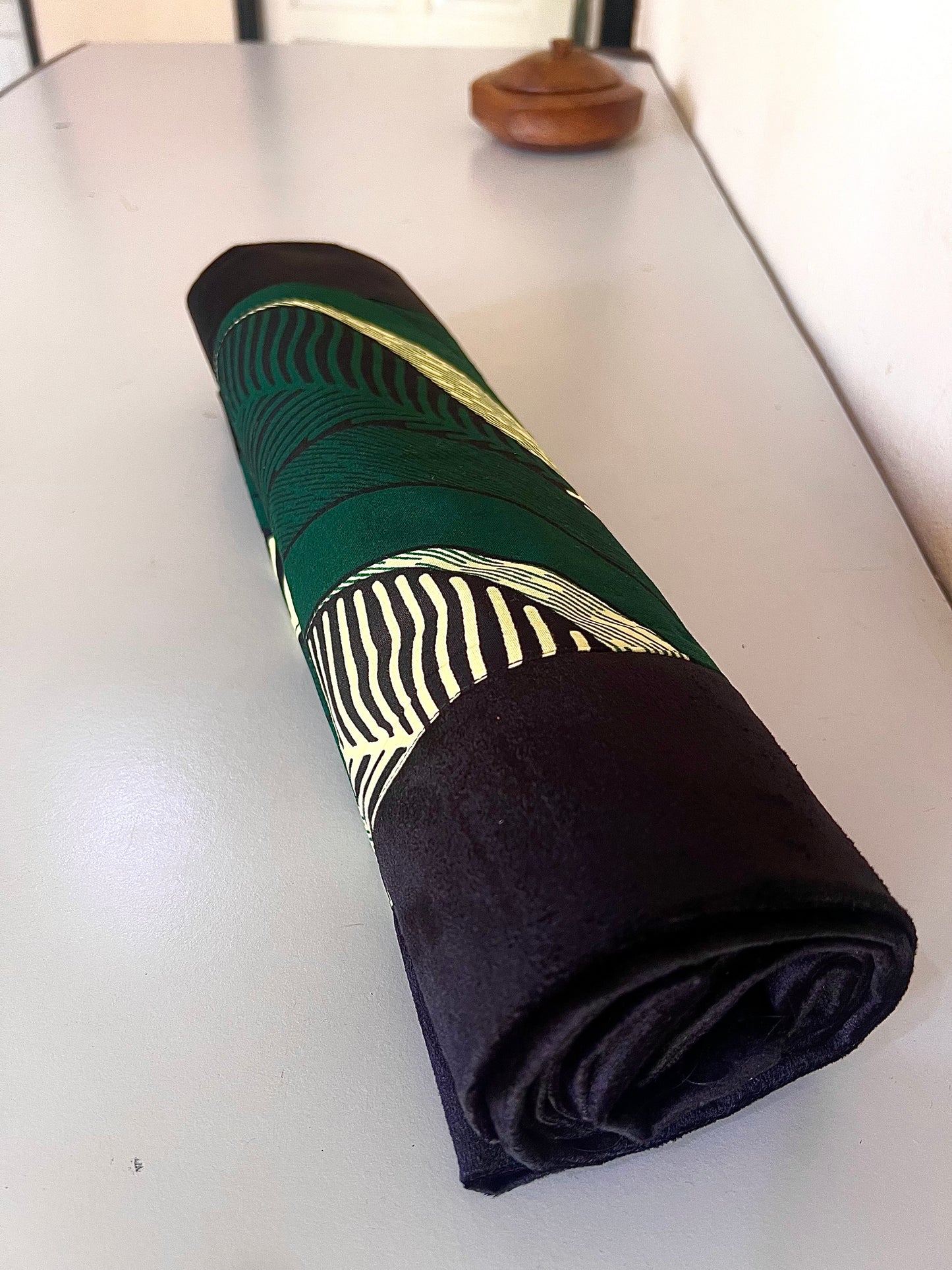 Foliole Table Runner